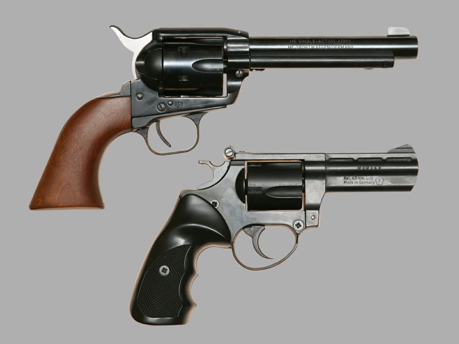 ME Single Action Army в сравнении с более распространённым МЕ-38 Magnum.
